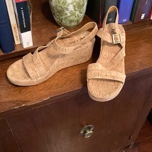 Korks wedge sandals. Cute, neutral, comfy. Excellent condition.